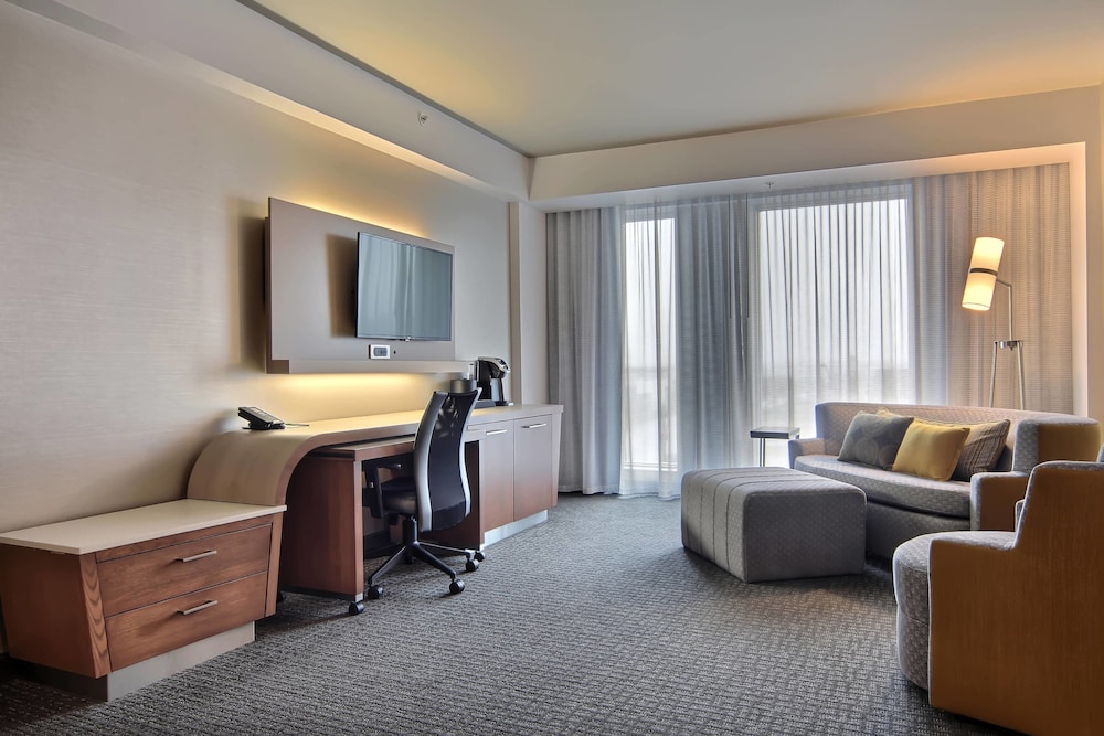 Executive Suite, 1 Bedroom thumbnail 5