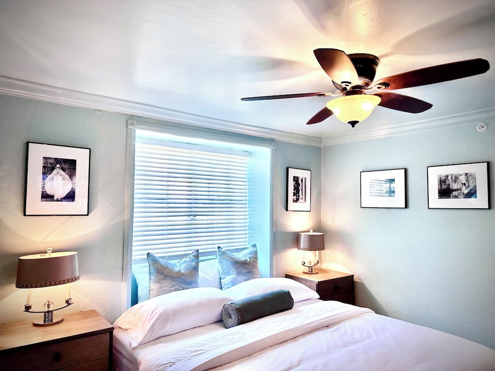 Library Suite photo 3