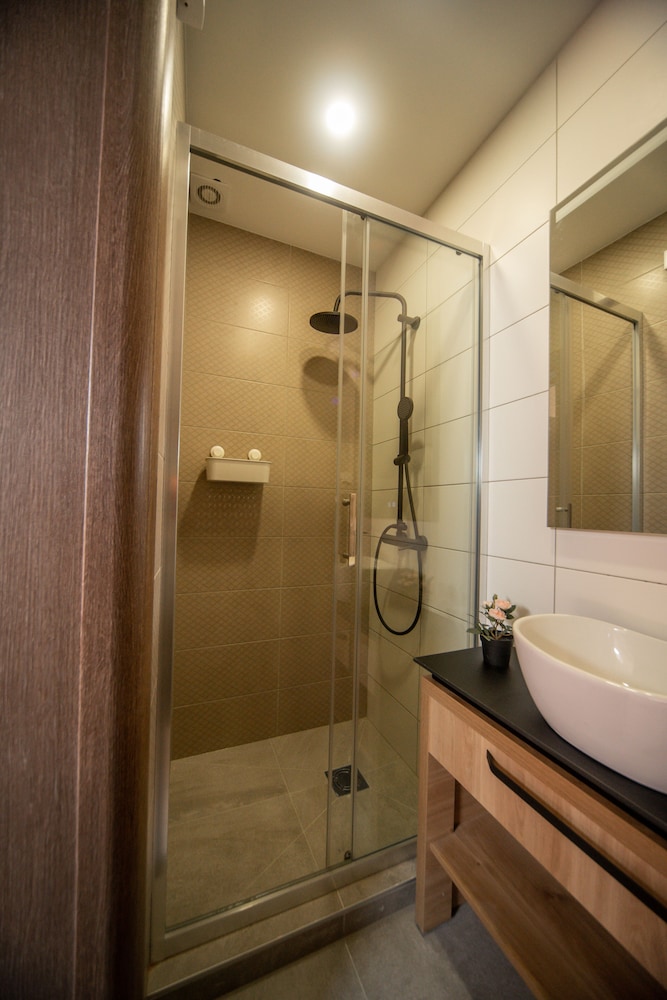Standard Studio Suite photo 3