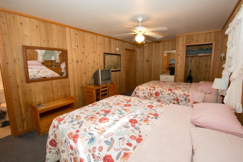 Standard Room, 2 Queen Beds, Non Smoking