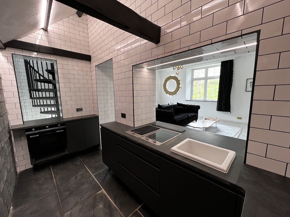 Luxury Apartment photo 3