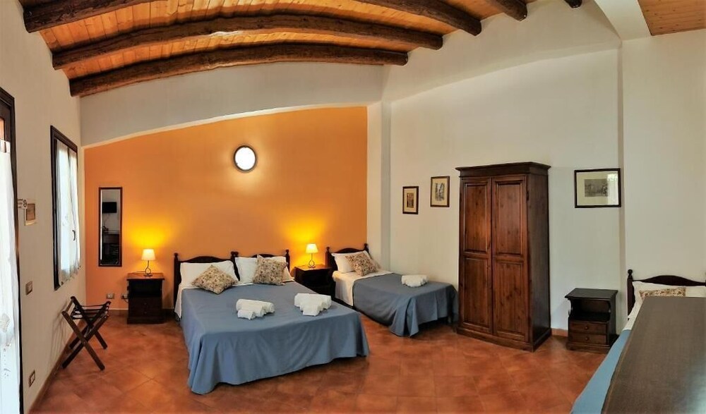 Grand Double or Twin Room, Courtyard Area photo 2