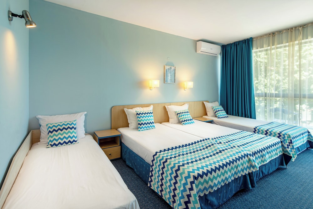 Large Double Room, Balcony photo 1