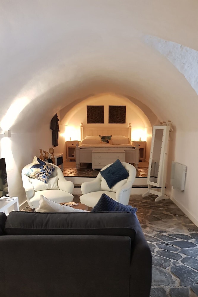Luxury Suite photo 2