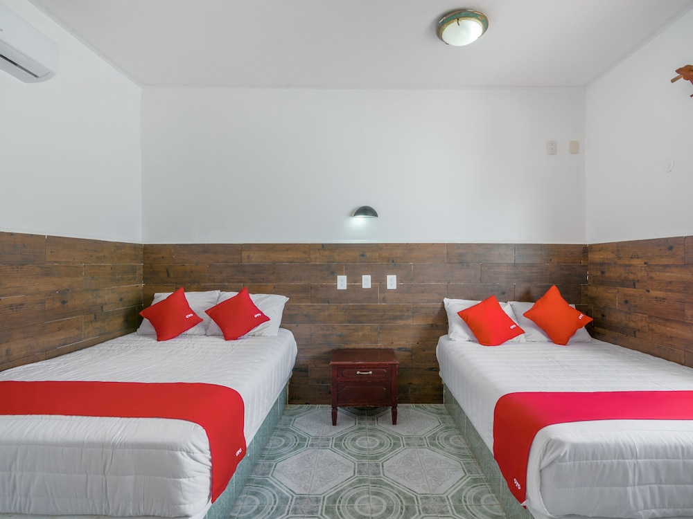 Standard Room (Three beds) - Photo 1