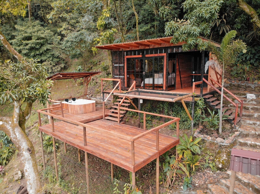 Premium Cabin photo 2