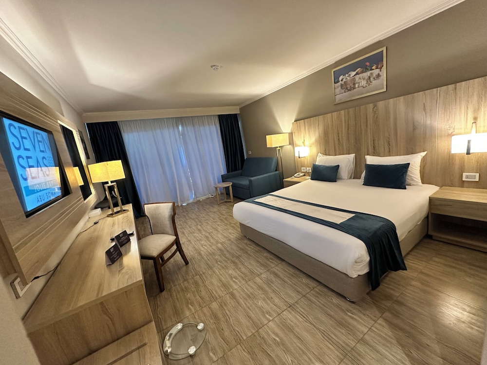 Honeymoon Room, 1 King Bed, Resort View photo 3