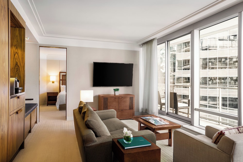 Suite, 1 Bedroom, Balcony