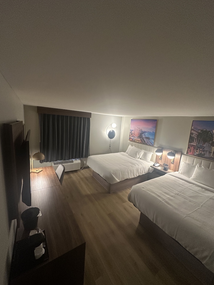 Room, 2 Queen Beds, Accessible, Non Smoking - Photo 3