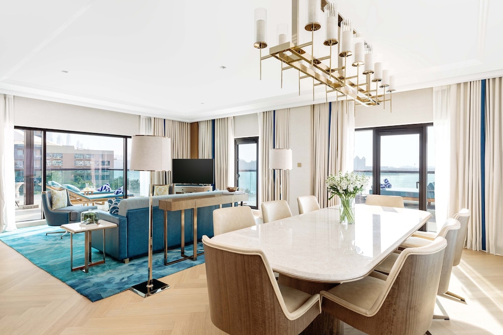 Exotica Suite Sea View with Open Jacuzzi and Club Lounge Access thumbnail 5