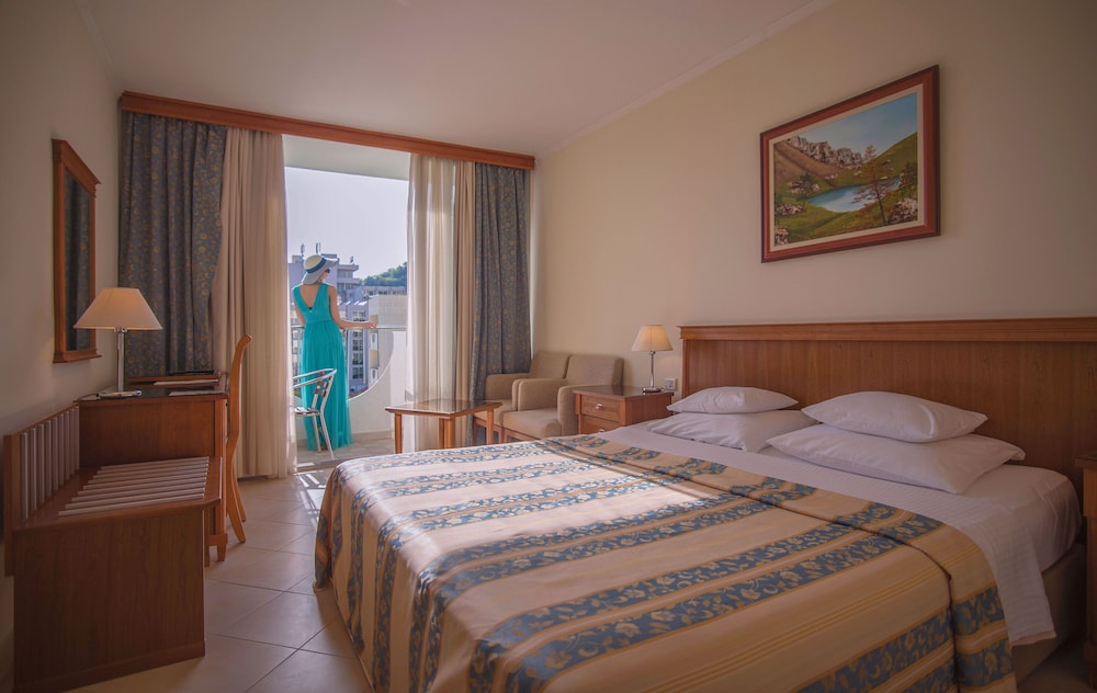 Standard Double or Twin Room, Balcony