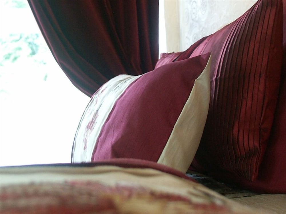 Premium Double Room (Four Poster) photo 1