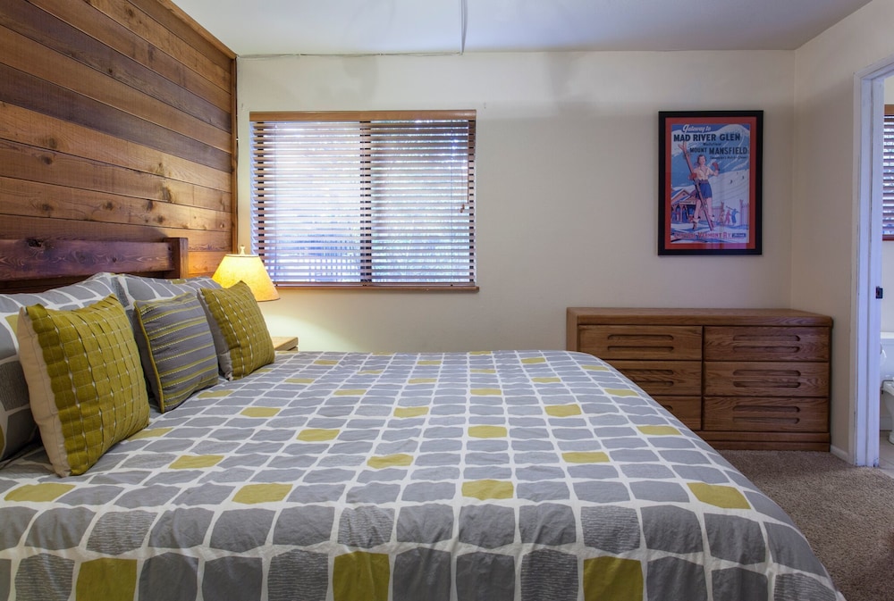 Townhome, 3 Bedrooms (Snowflower #62)