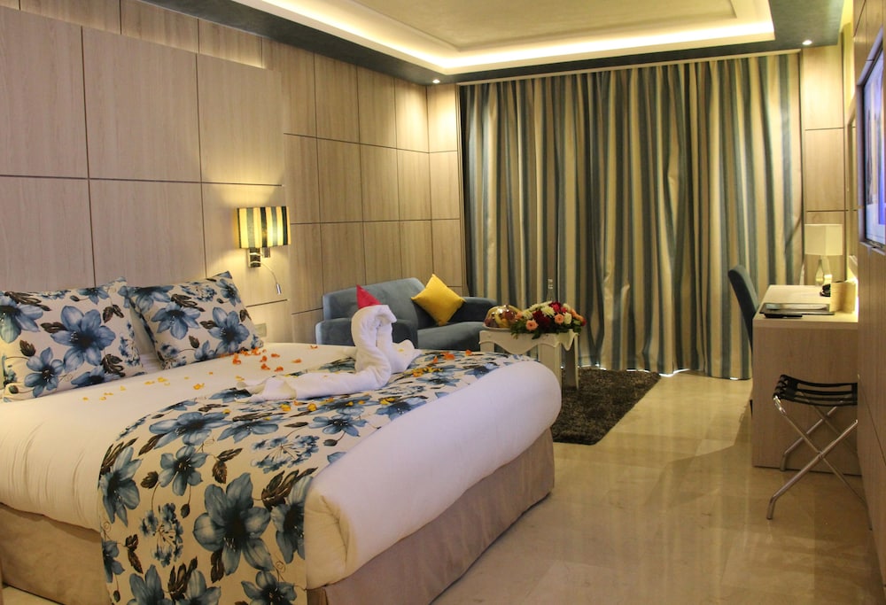 Junior Suite, Pool View photo 2