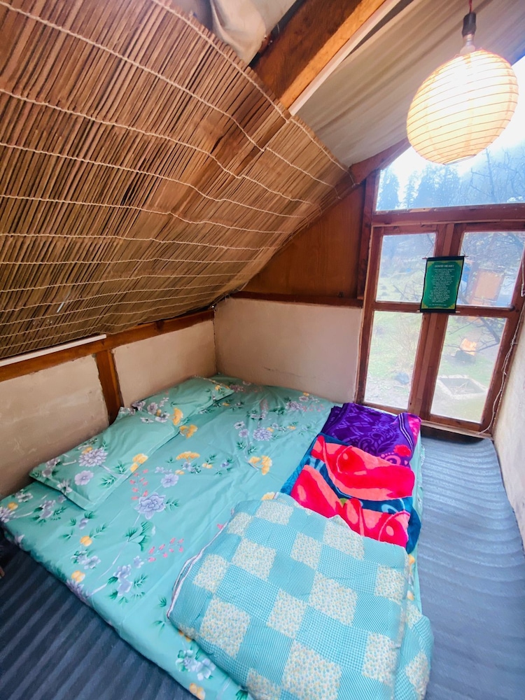 Economy Room photo 1