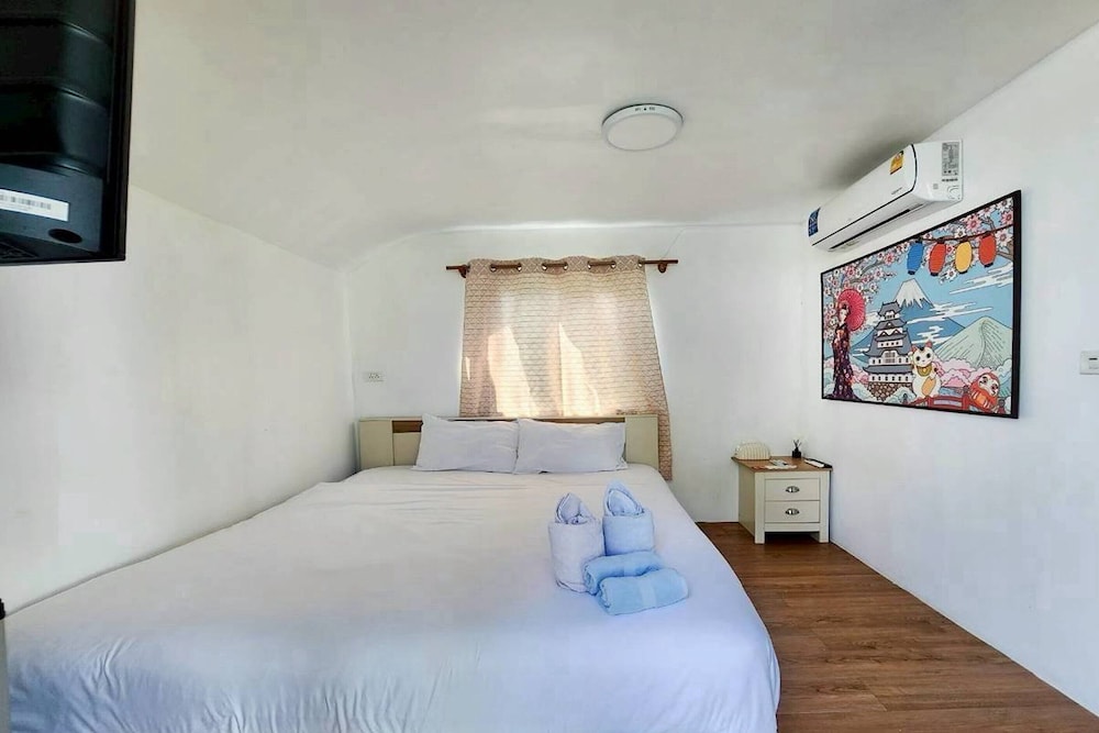 Double Room, 1 King Bed