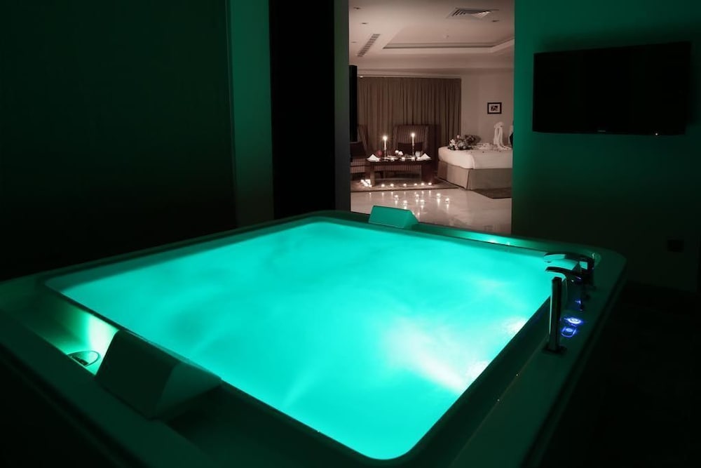 Honeymoon Suite photo 1