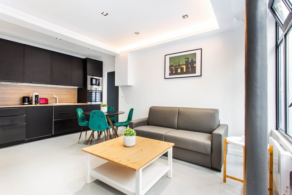 Apartment photo 1