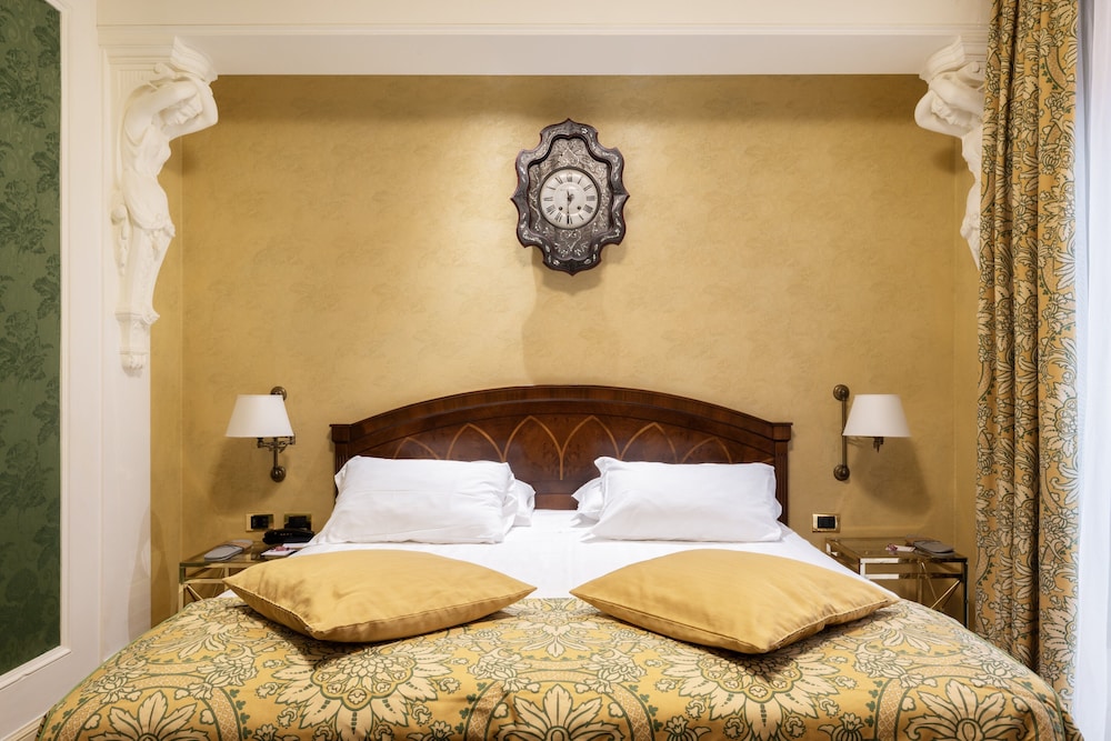 Classic Double or Twin Room - Photo 5