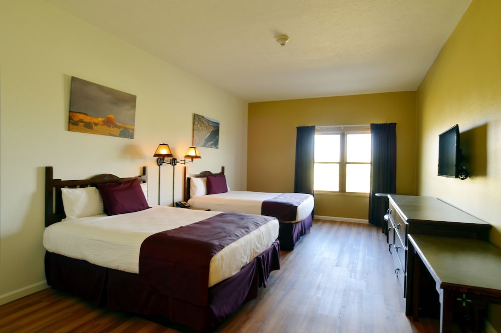 Classic Room, 2 Queen Beds, Mountainside photo 1
