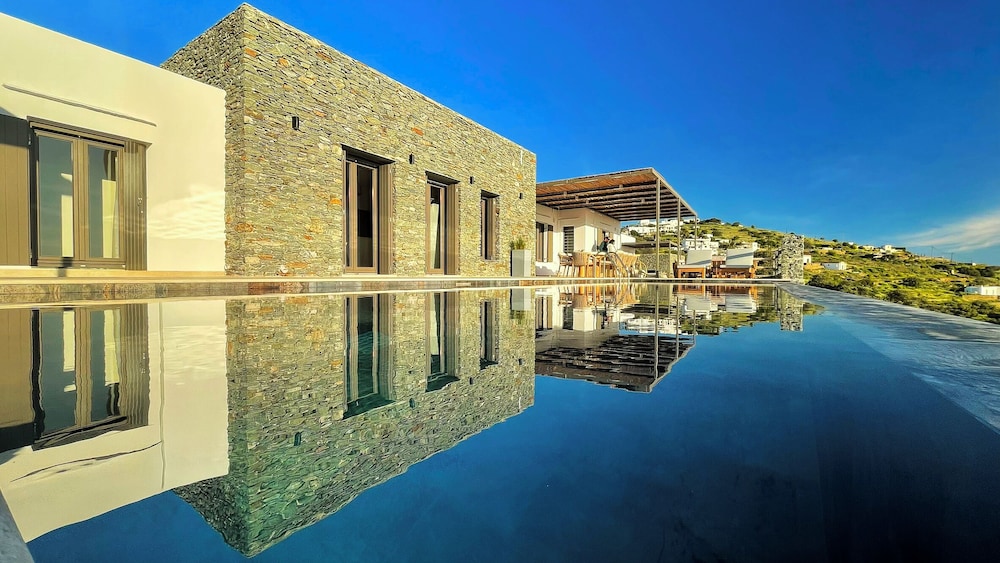 Six Bedroom, Sea View Villa with Two Infinity Pools and Exterior Hot Tub