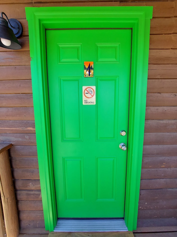 The Cactus (No Bathroom / Pet Friendly) photo 2