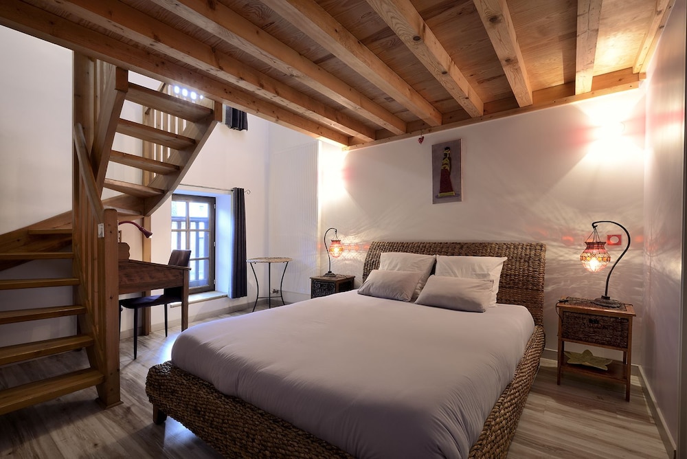 Superior Quadruple Room, Multiple Beds, Courtyard View photo 1