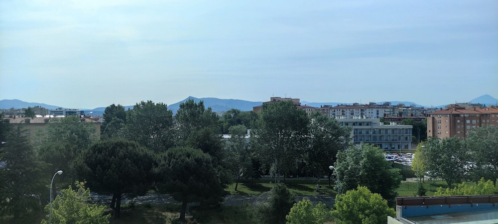 Standard Apartment, Ensuite, City View - Photo 7