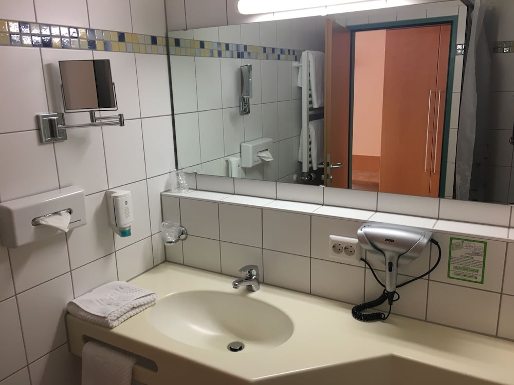 Double Room - Photo 8