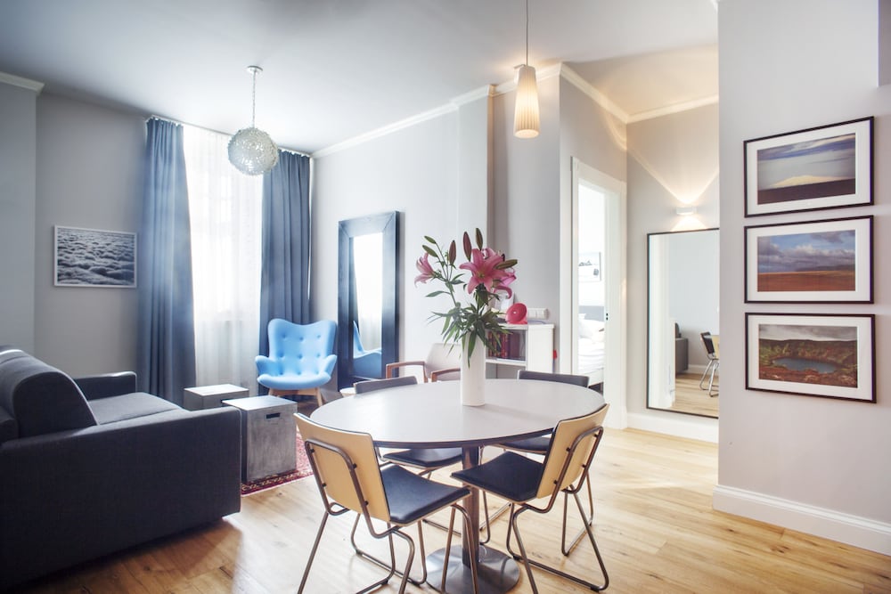 Apartment, 2 Bedrooms - Photo 3
