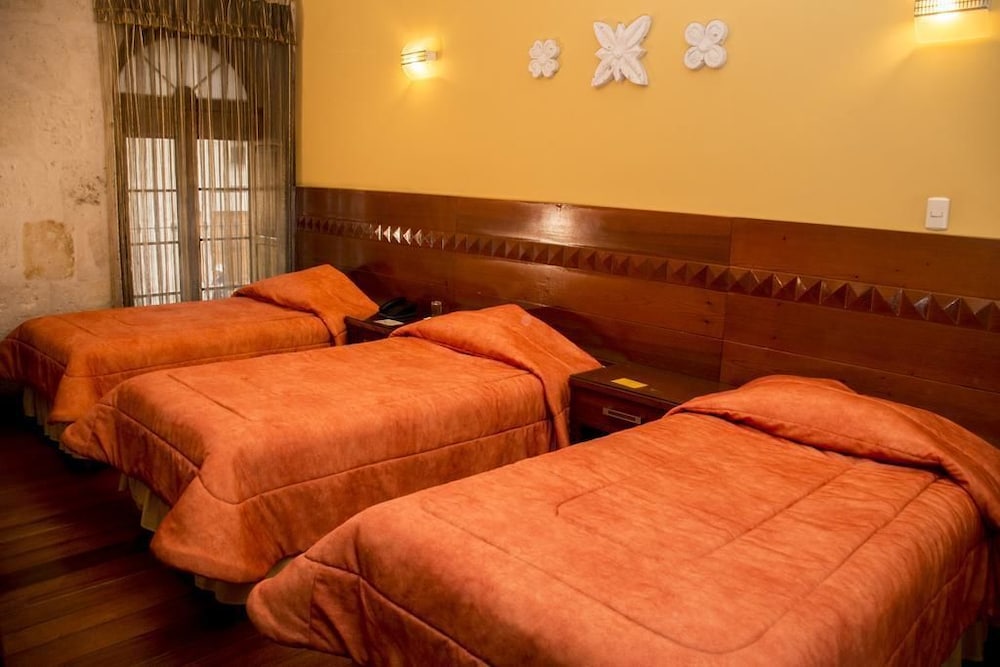 Triple Room, 3 Twin Beds photo 1