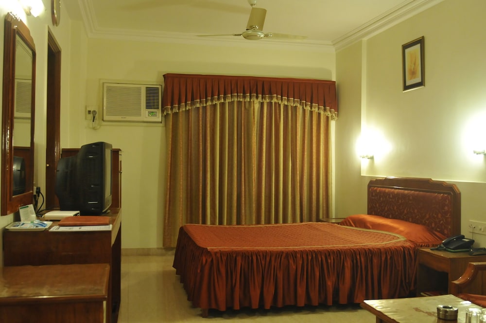 Executive Room - Photo 1