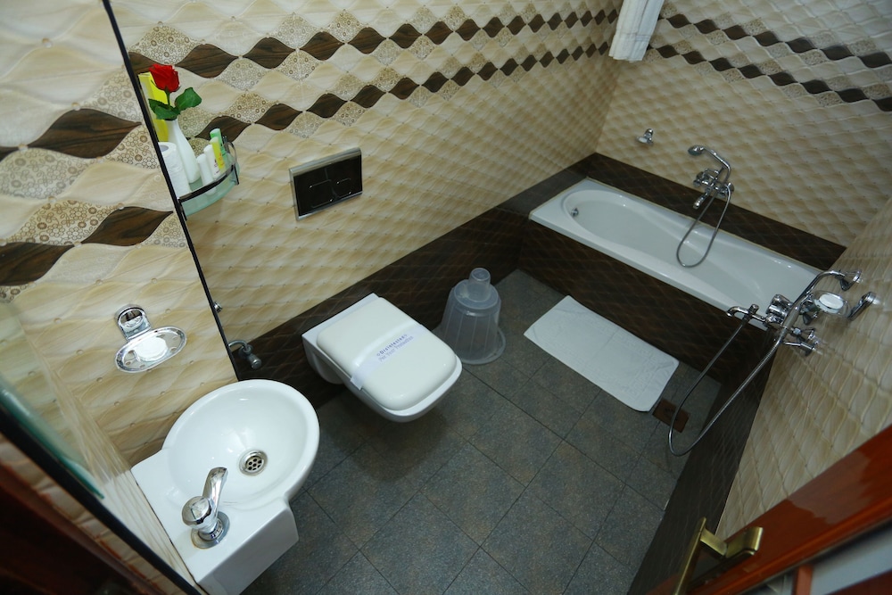 Royal Room photo 2