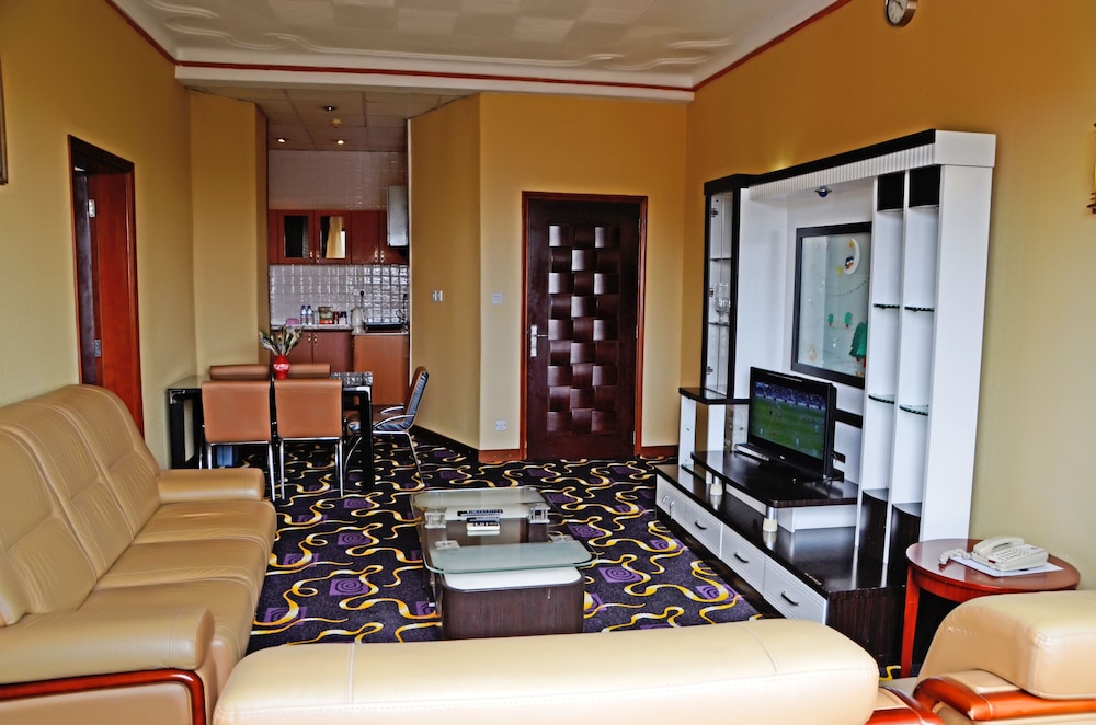 Deluxe Twin Room, 2 Bedrooms, Accessible, City View photo 3