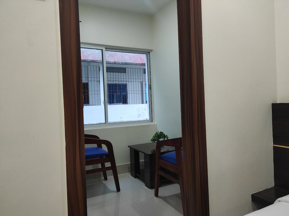 Family Room - Photo 14
