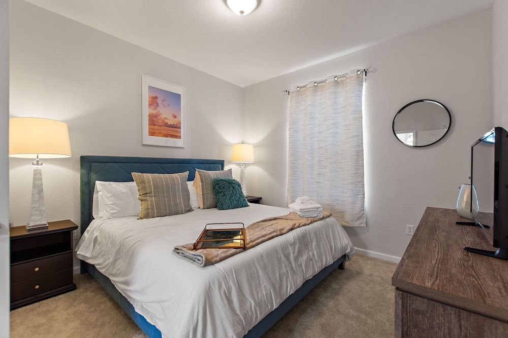 公寓 (Contemporary @Vista Cay By Shine Vill)