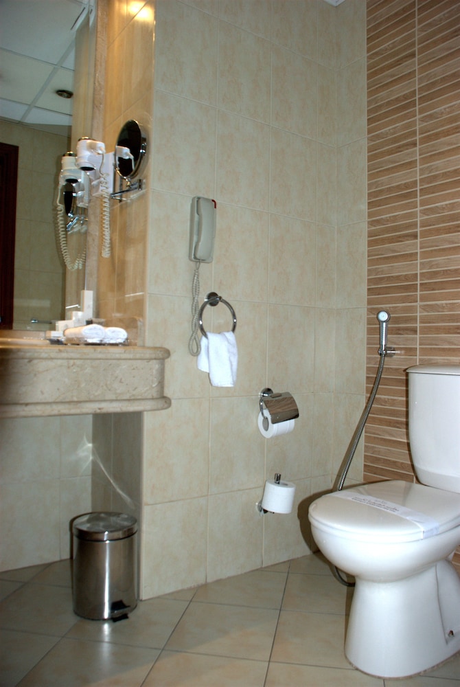 Standard Room thumbnail 6