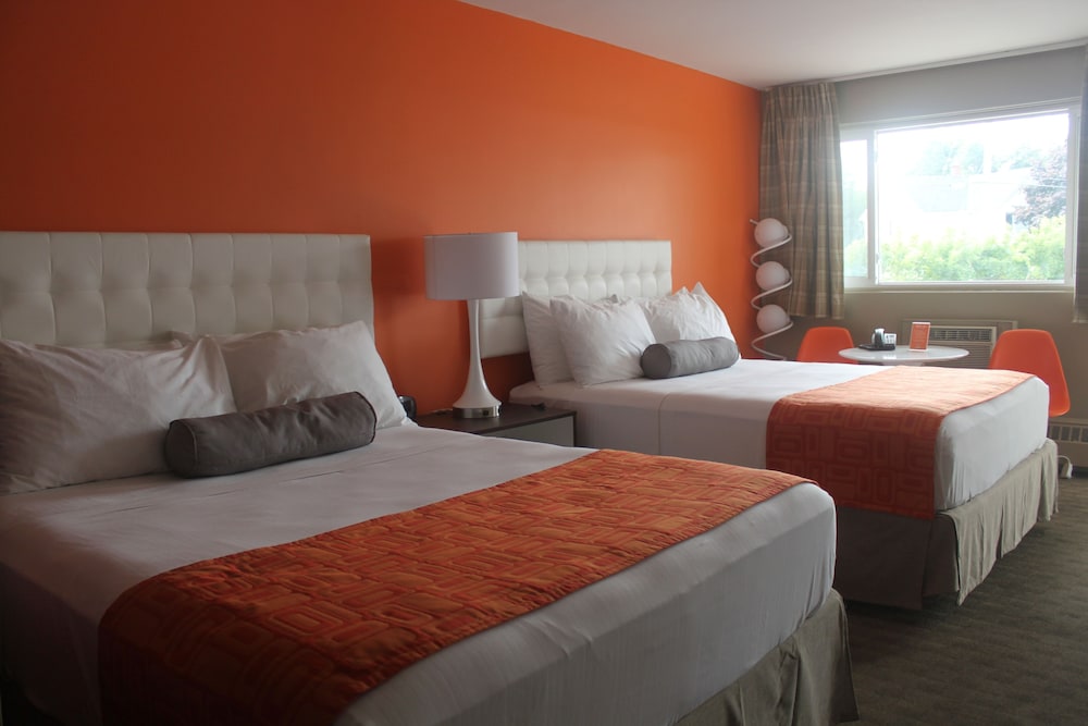 Standard Room, 2 Queen Beds, Non Smoking - Photo 5
