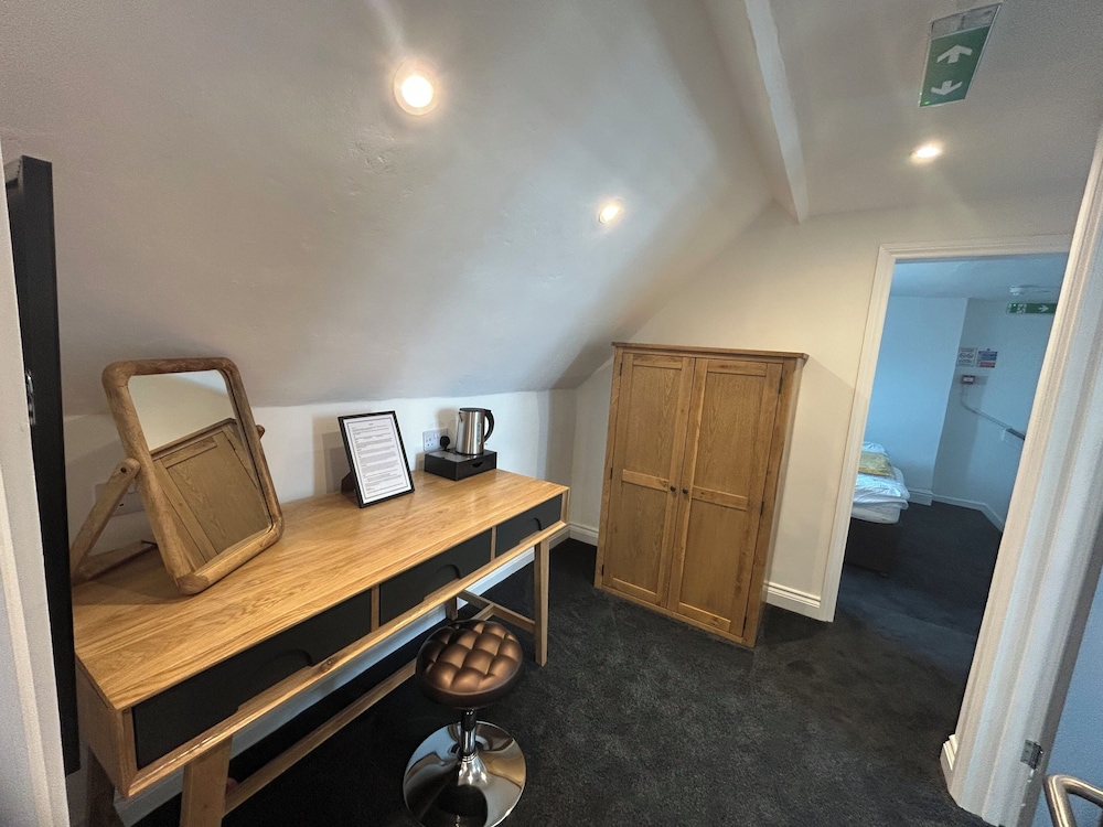 Deluxe Room, 2 Bedrooms, Non Smoking photo 3