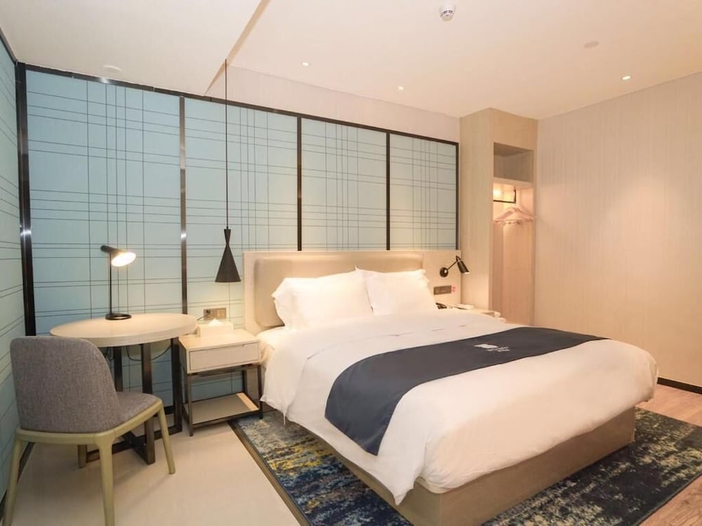 Standard Double Room, No Windows