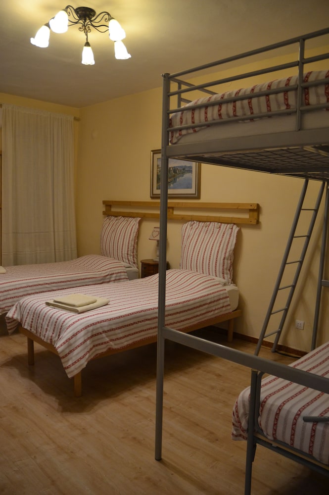 Quadruple Room photo 2