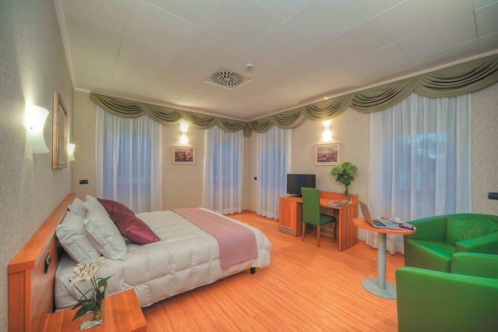 Luxury Double Room photo 1