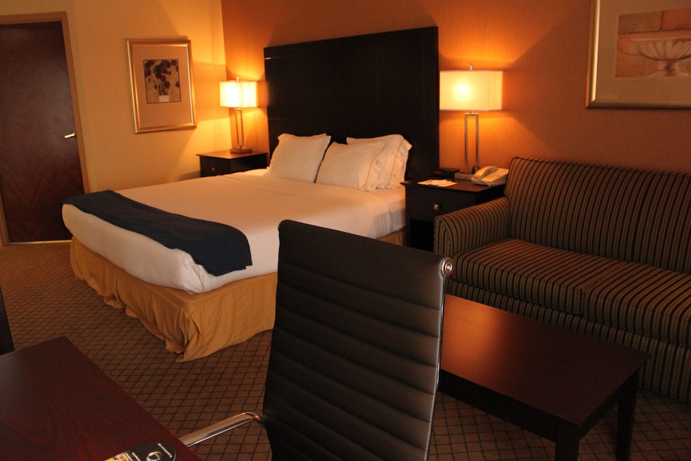 Standard Room, 1 King Bed (Leisure) - Photo 2