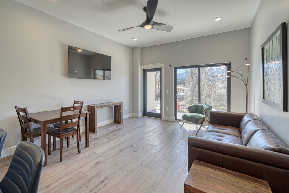 Apartment, River View