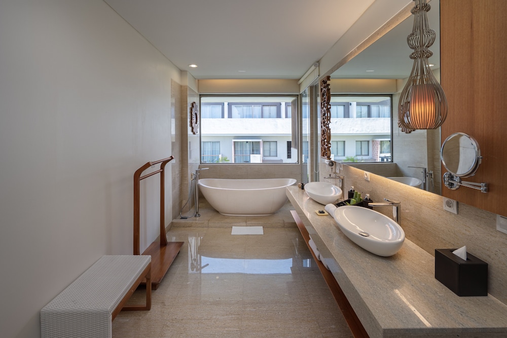 Suite, 1 Bedroom, Garden View