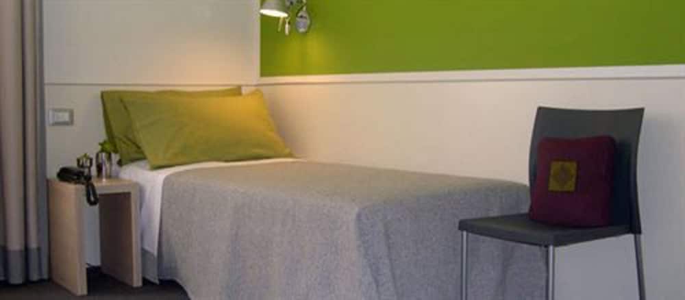 Single Room photo 1