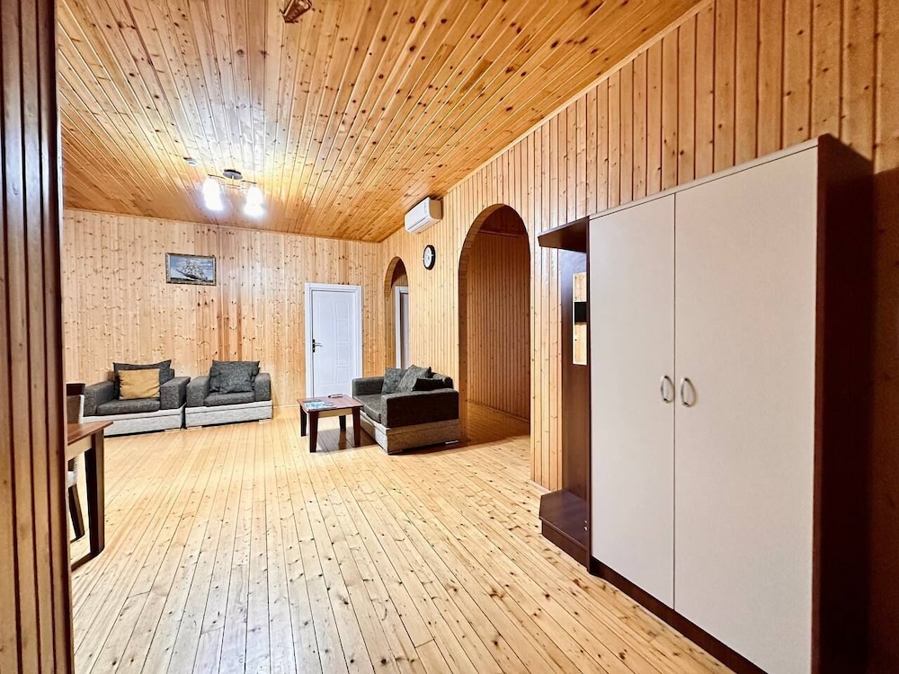 Family Chalet photo 2