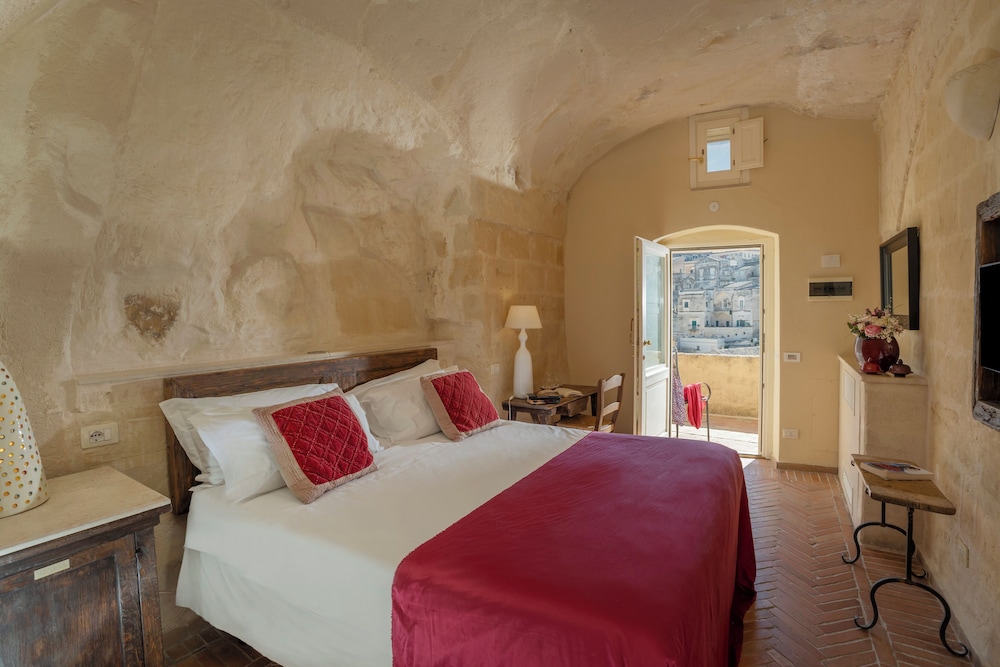 Traditional Double Room, City View - Photo 4