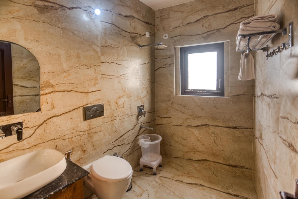 Luxury Suite photo 1