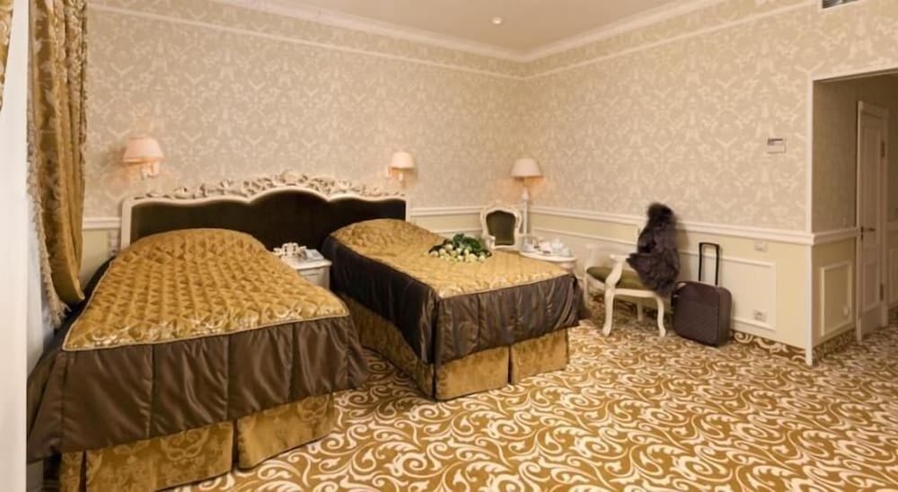 Superior Double or Twin Room photo 1